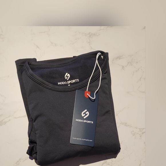 HODOSPORTS Boy’s Thermal Underwear Set Size Medium NWT - Picture 2 of 3